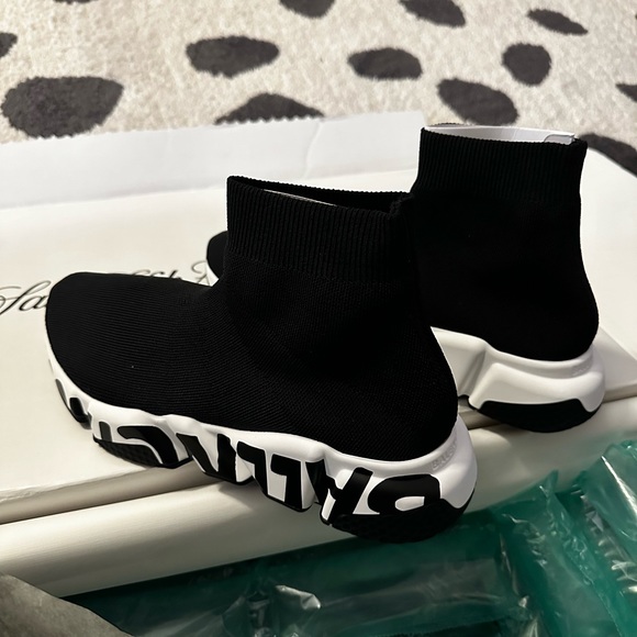 Balenciaga Speed Graffiti Sneakers Sz 38 - Picture 1 of 8